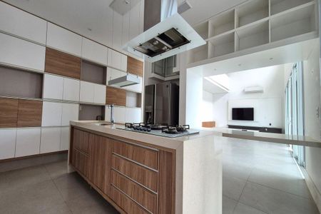 Casa de condomínio à venda com 583m², 5 quartos e 4 vagasCozinha 