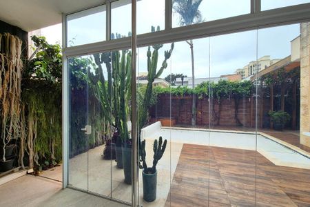 Casa de condomínio à venda com 583m², 5 quartos e 4 vagasVista da Sala 