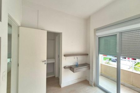 Casa de condomínio à venda com 583m², 5 quartos e 4 vagasQuarto 2 - Suíte