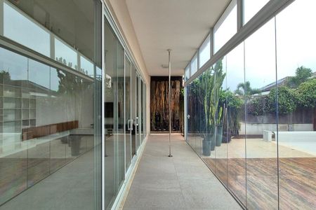 Casa de condomínio à venda com 583m², 5 quartos e 4 vagasÁrea Comum