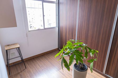Quarto 2 de apartamento à venda com 2 quartos, 50m² em São João Batista, Belo Horizonte