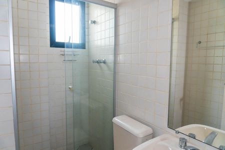 Apartamento à venda com 124m², 3 quartos e 3 vagasBanheiro da Suíte 2