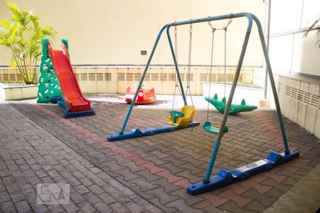 Apartamento à venda com 124m², 3 quartos e 3 vagasÁrea comum - Playground