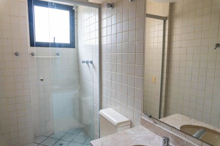 Apartamento à venda com 124m², 3 quartos e 3 vagasBanheiro da Suíte 1