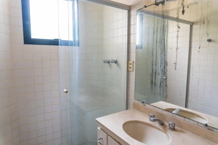 Apartamento à venda com 124m², 3 quartos e 3 vagasBanheiro da Suíte 3