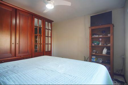 Casa à venda com 166m², 3 quartos e 3 vagasSuíte