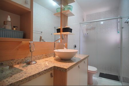 Casa à venda com 166m², 3 quartos e 3 vagasBanheiro