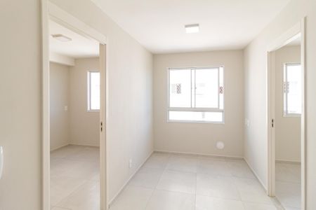 Sala de apartamento para alugar com 2 quartos, 39m² em Chacara Santa Lucia dos Ypes, Carapicuíba