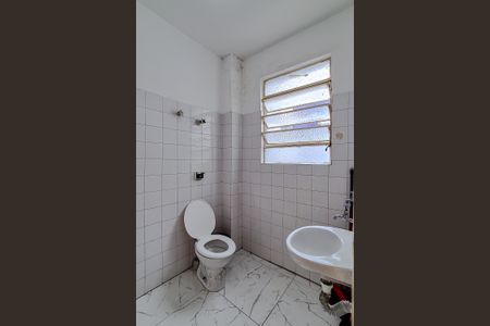 Banheiro de kitnet/studio para alugar com 1 quarto, 28m² em Barra Funda, São Paulo