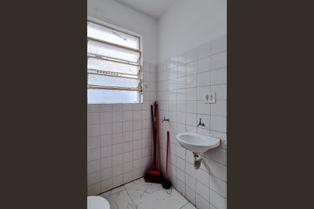 Banheiro de kitnet/studio para alugar com 1 quarto, 28m² em Barra Funda, São Paulo