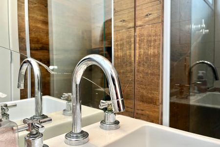 Apartamento à venda com 55m², 2 quartos e 1 vagaBanheiro Corredor