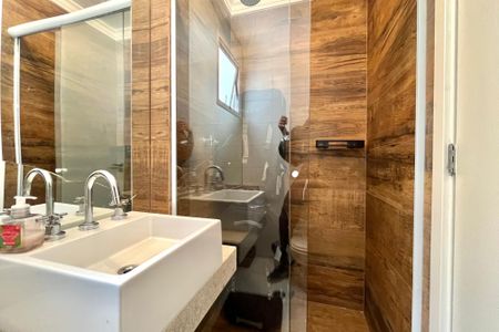 Apartamento à venda com 55m², 2 quartos e 1 vagaBanheiro Corredor