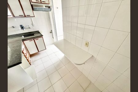 Apartamento à venda com 60m², 2 quartos e 2 vagasCozinha