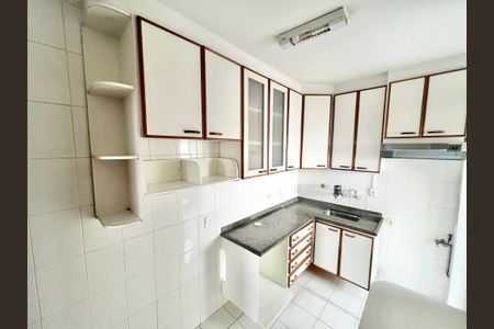 Apartamento à venda com 60m², 2 quartos e 2 vagasCozinha