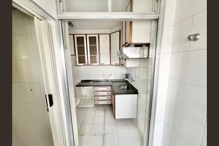 Apartamento à venda com 60m², 2 quartos e 2 vagasCozinha e Área de Serviço