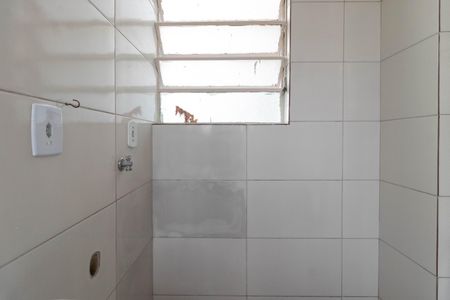 Banheiro de kitnet/studio para alugar com 1 quarto, 33m² em Barra Funda, São Paulo