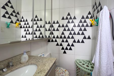 Apartamento à venda com 60m², 3 quartos e 1 vagaBanheiro do quarto 1