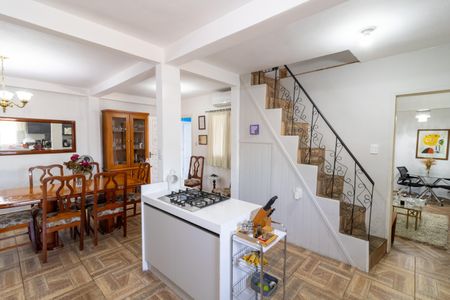 Casa à venda com 180m², 4 quartos e 2 vagas Casa à venda com 180m², 4 quartos e 2 vagasCozinha