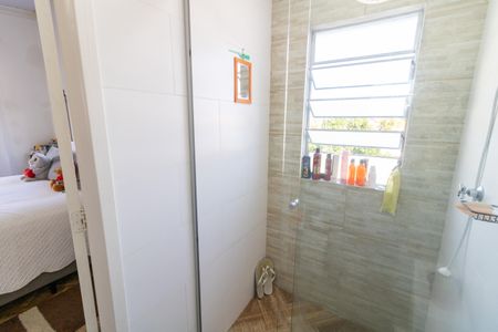 Casa à venda com 180m², 4 quartos e 2 vagas Casa à venda com 180m², 4 quartos e 2 vagasBanheiro da Suíte