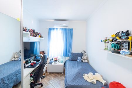 Casa à venda com 180m², 4 quartos e 2 vagas Casa à venda com 180m², 4 quartos e 2 vagasQuarto 2