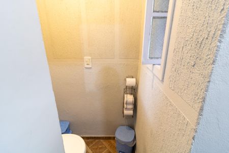 Casa à venda com 180m², 4 quartos e 2 vagas Casa à venda com 180m², 4 quartos e 2 vagasBanheiro 2