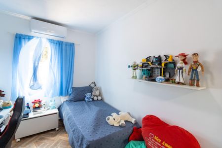 Casa à venda com 180m², 4 quartos e 2 vagas Casa à venda com 180m², 4 quartos e 2 vagasQuarto 2