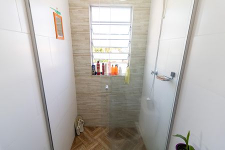 Casa à venda com 180m², 4 quartos e 2 vagas Casa à venda com 180m², 4 quartos e 2 vagasBanheiro da Suíte