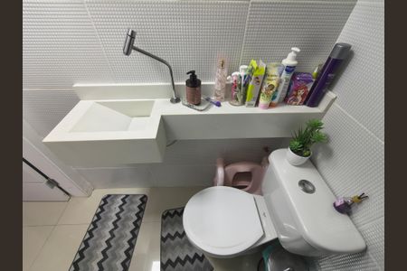 Casa à venda com 96m², 3 quartos e 1 vagaLavabo