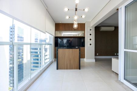 Sala - Varanda de apartamento à venda com 2 quartos, 70m² em Vila Gertrudes, São Paulo