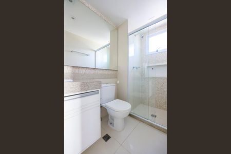 Apartamento à venda com 70m², 2 quartos e 1 vagaSuíte - Banheiro