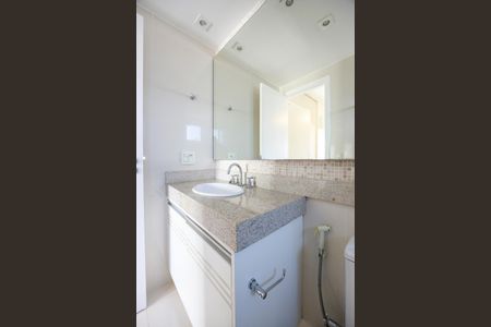 Apartamento à venda com 70m², 2 quartos e 1 vagaSuíte - Banheiro