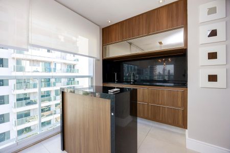 Apartamento à venda com 70m², 2 quartos e 1 vagaSala - Varanda