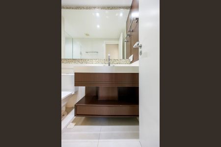 Apartamento à venda com 70m², 2 quartos e 1 vagaBanheiro 2