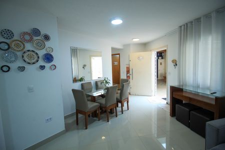 Casa à venda com 114m², 3 quartos e 3 vagas