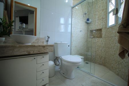 Casa à venda com 114m², 3 quartos e 3 vagas