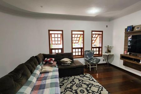 Casa à venda com 3 quartos, 214m² em Jardim Santa Gertrudes, Jundiaí