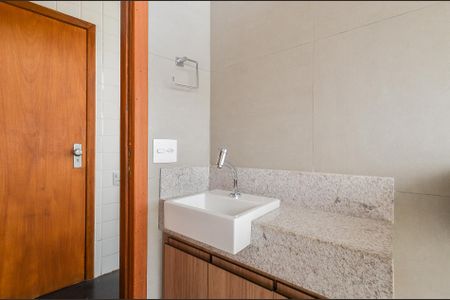 Apartamento à venda com 147m², 4 quartos e 1 vagaBanheiro de serviço