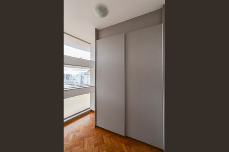 Apartamento à venda com 147m², 4 quartos e 1 vagaQuarto 2