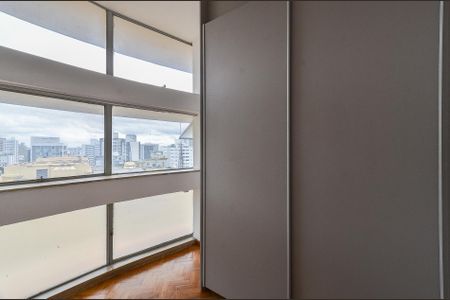 Apartamento à venda com 147m², 4 quartos e 1 vagaQuarto 2