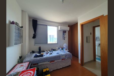 Apartamento à venda com 188m², 4 quartos e 2 vagasQuarto