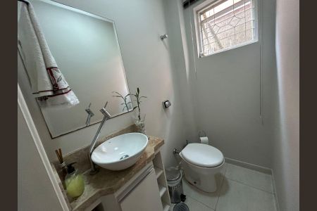 Casa à venda com 122m², 3 quartos e 4 vagasLavabo