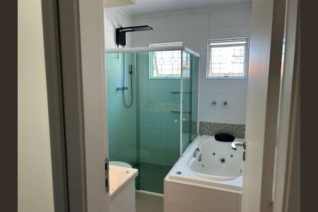 Casa à venda com 122m², 3 quartos e 4 vagasBanheiro