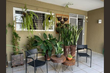 Casa à venda com 122m², 3 quartos e 4 vagasÁrea externa
