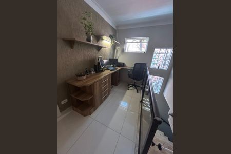 Casa à venda com 122m², 3 quartos e 4 vagasEscritório