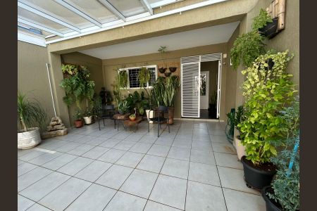 Casa à venda com 122m², 3 quartos e 4 vagasÁrea externa