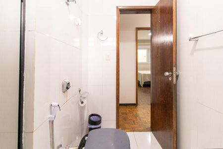 Casa para alugar com 188m², 6 quartos e 4 vagasBanheiro Social