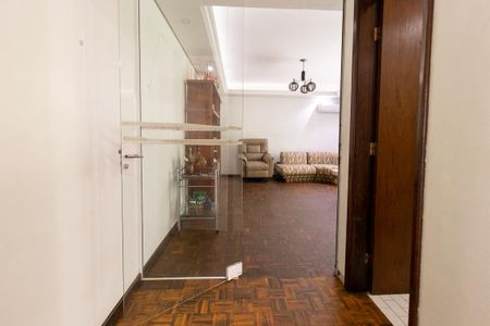 Casa para alugar com 188m², 6 quartos e 4 vagasSala