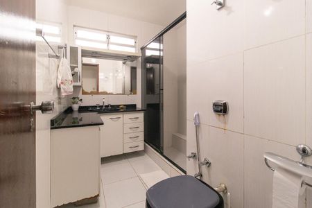 Casa para alugar com 188m², 6 quartos e 4 vagasBanheiro Social