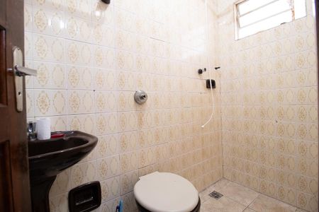 Casa para alugar com 188m², 6 quartos e 4 vagasBanheiro de serviço