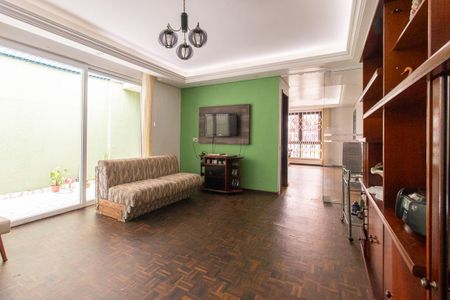 Casa para alugar com 188m², 6 quartos e 4 vagasSala de TV